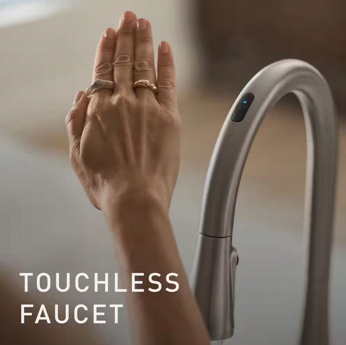 MOEN Brantford Single-Handle Smart Touchless Pull Down Sprayer Kitchen Faucet w-