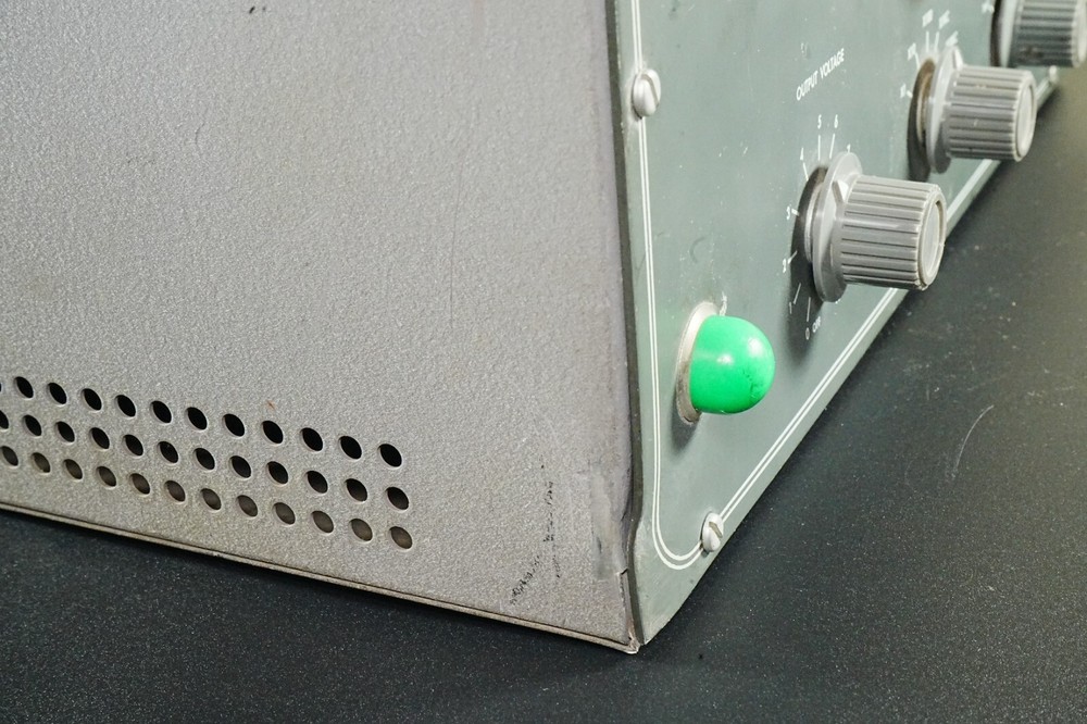 Heathkit Audio Generator Model AG-8