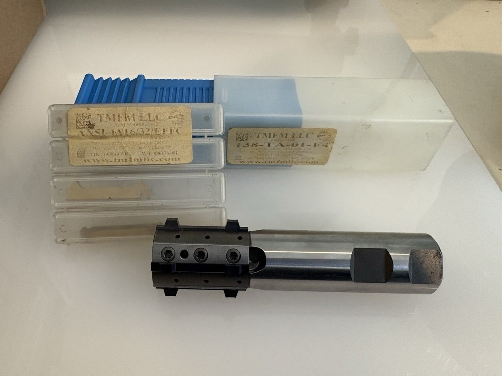Advent 138-TA-01-F4 Multi-Flute Replaceable Thread Mill. - With Extra Inserts