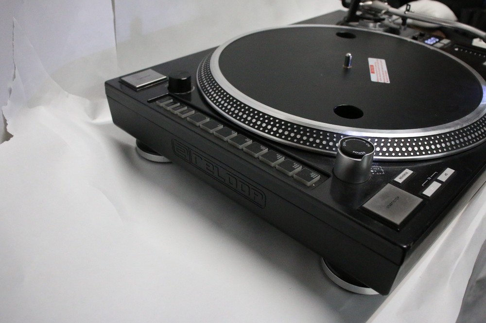 Reloop RP8000 DJ Turntable Upper Torque advanced Hybrid turntable