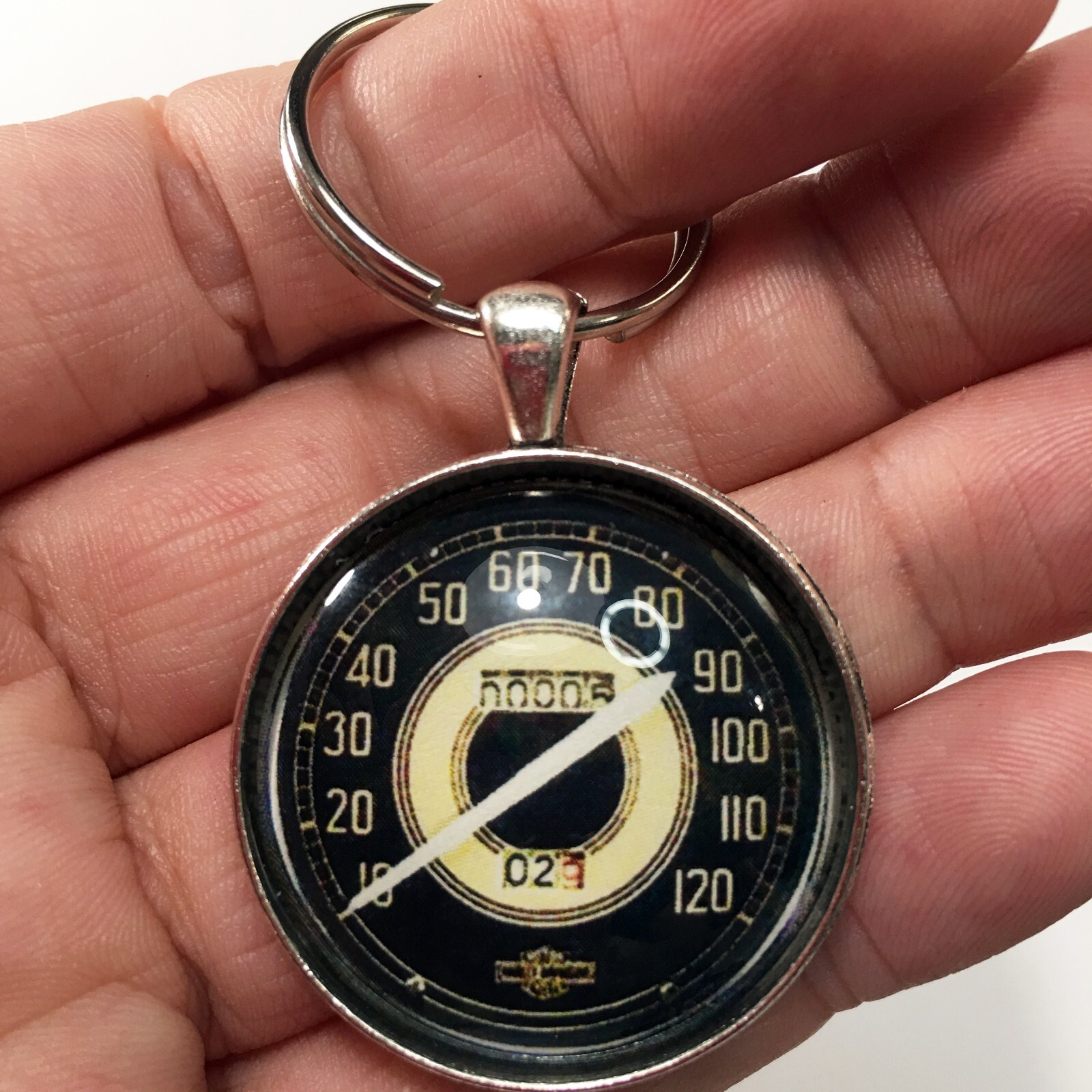 Harley Davidson 1941-1946 Knucklehead Classic 120 MPH Speedometer Keychain