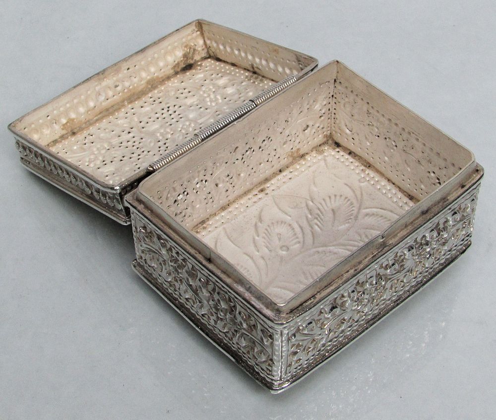 NICE VINTAGE STERLING SILVER SPICE BOX