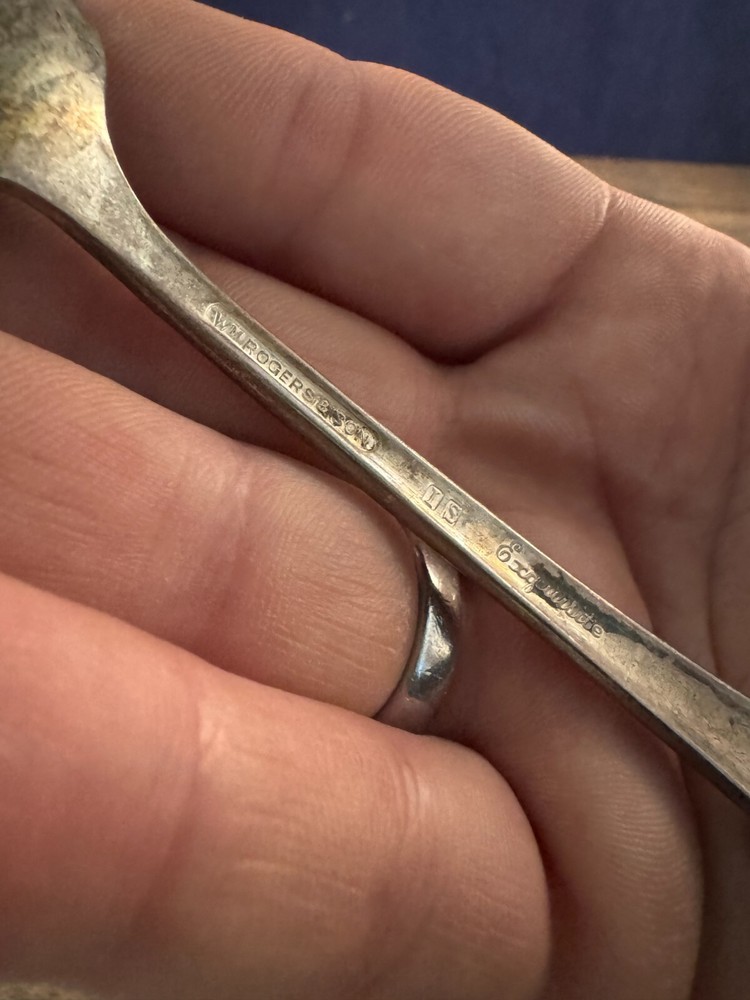 Lot of 4 Teaspoons Wm Rogers & Son Exquisite Pattern Silverplated