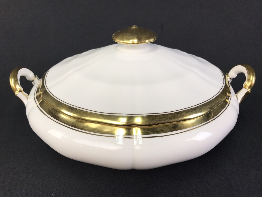Adderley SANDRINGHAM Covered Handled Vegetable Dish Bowl Gold Trim