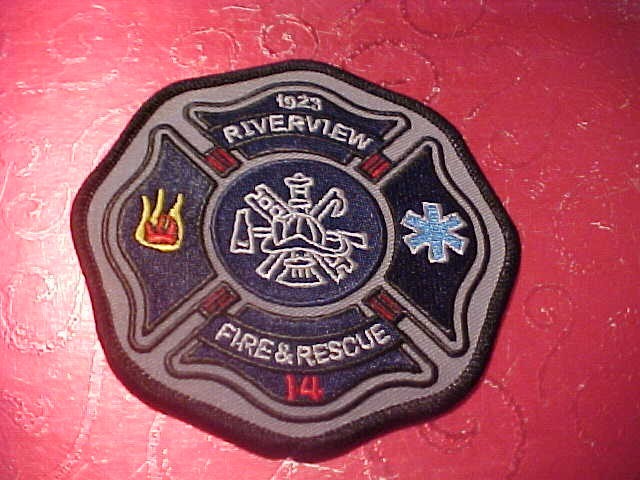 RIVERVIEW MICHIGAN FIRE DEPARTMENT PATCH SHOULDER SIZE UNUSED 4 INCH