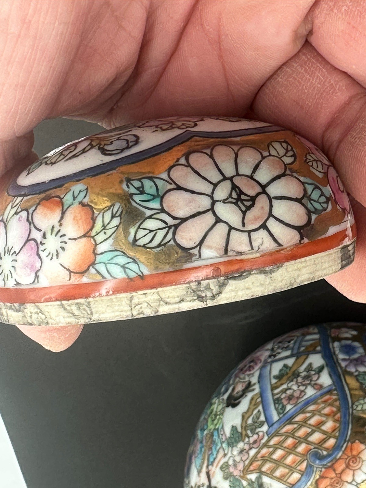 Vintage Chinese Ginger Jar w Lid Famille Rose Gold Satsuma Style Moriage 1960s