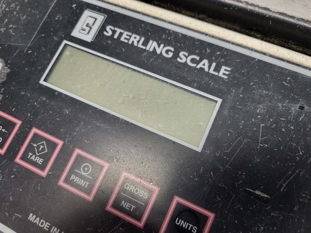 Sterling Scale Model 820 Counting Scale