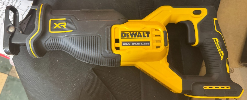 DEWALT 20V MAX Cordless Brushless Reciprocating Saw (Tool Only)