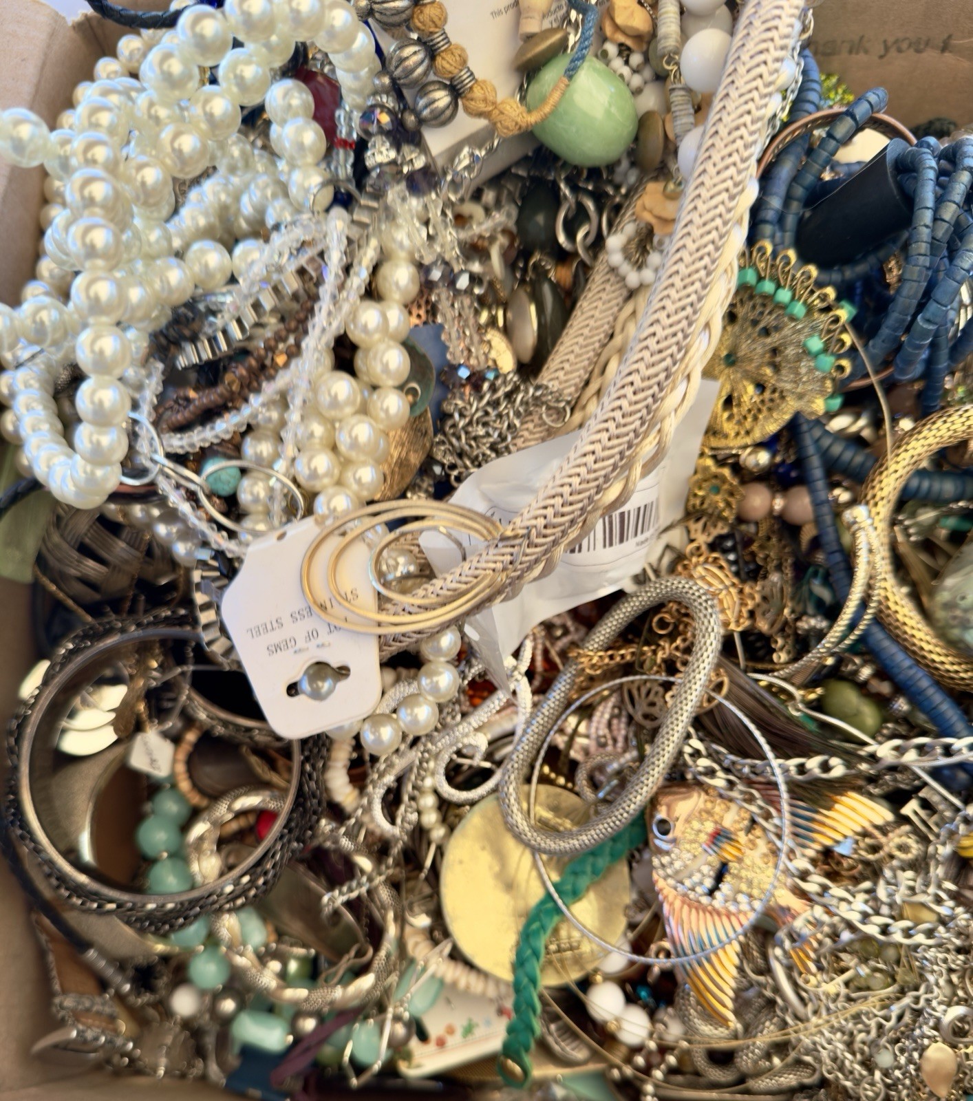 MIXED JEWELRY LOT CRAFT REPAIR, RESELL, REPURPOSE, VINTAGE TO NOW! 20 POUNDS