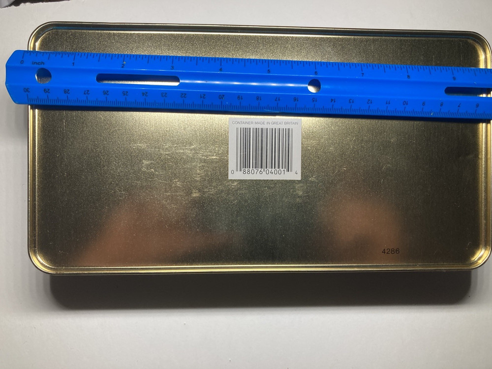 The Dewar’s Highlander “White Label” Scotch Whiskey Empty Tin Box Container