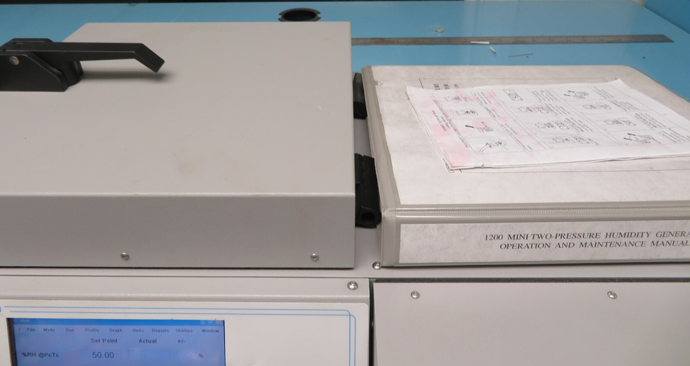 Thunder Scientific Model 1200 Mini “Two-Pressure” Humidity Generation System