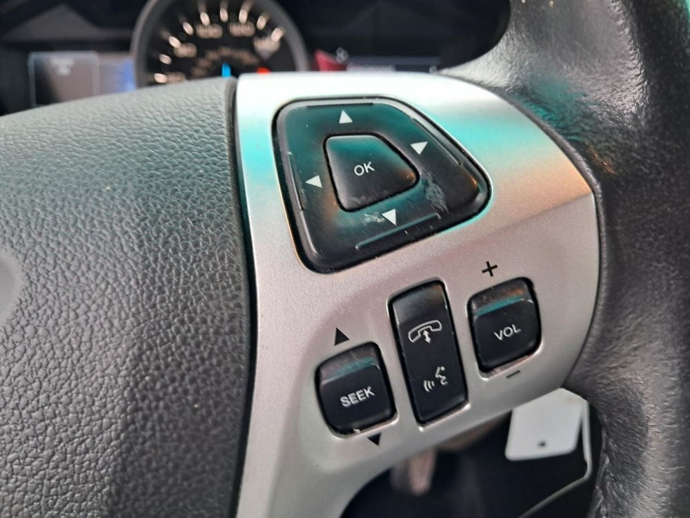 EXPLORER 2015 Glove Box 4956094