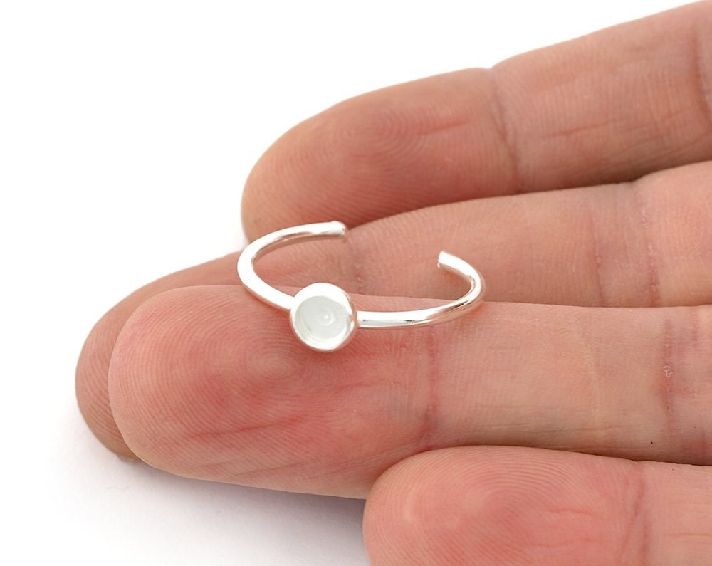 Round Ring Blank, Adjustable Ring Shiny Silver Plated brass (4mm Blank) 5199