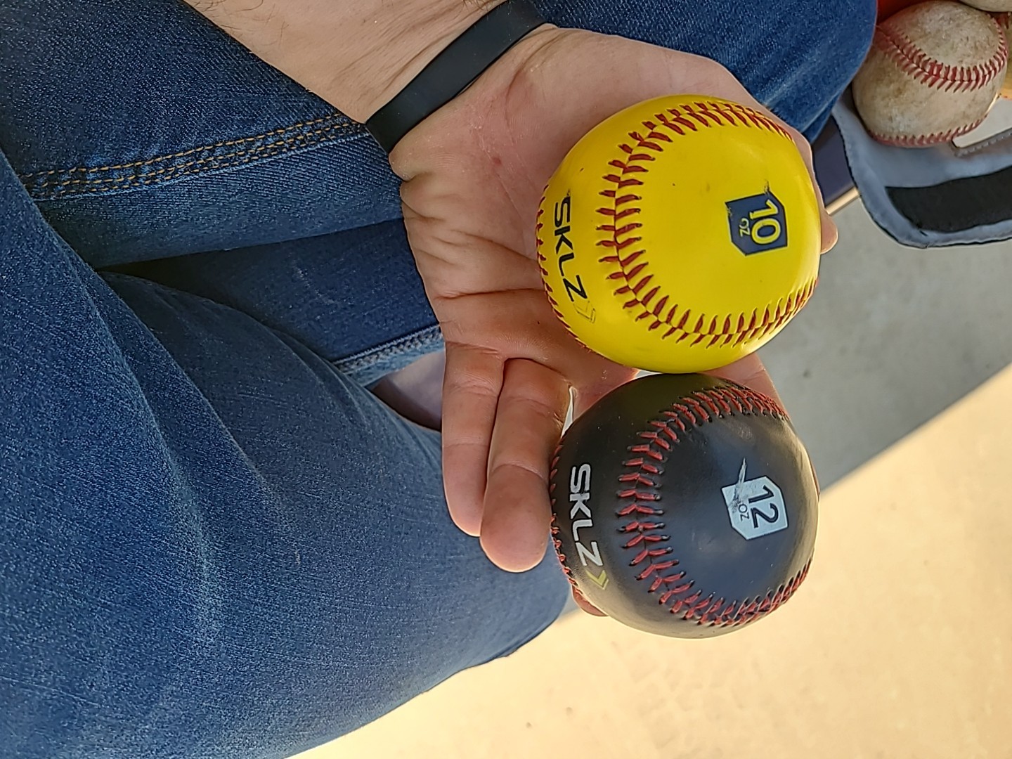 WEIGHTED PRACTICE TRAINING BASEBALLS SKLZ PRO SERIES 12 OZ BLACK & 10 OZ YELLOW
