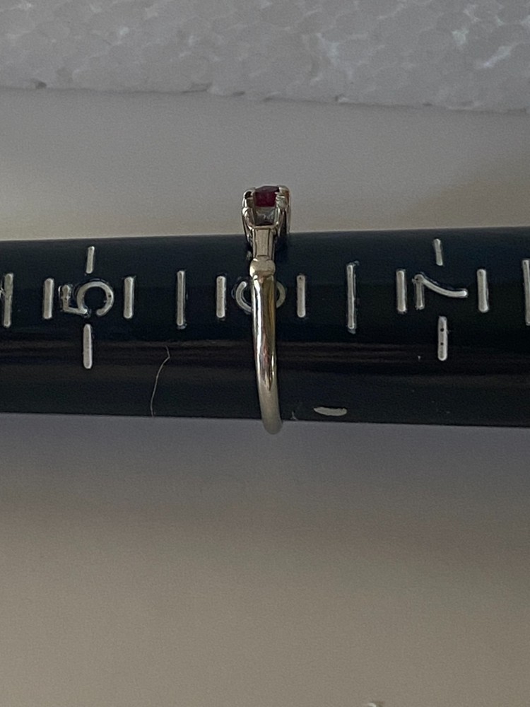 Garnet & Diamond Solid 18k White Gold 2 Stone Ring (MISSING ONE DIAMOND) size 6