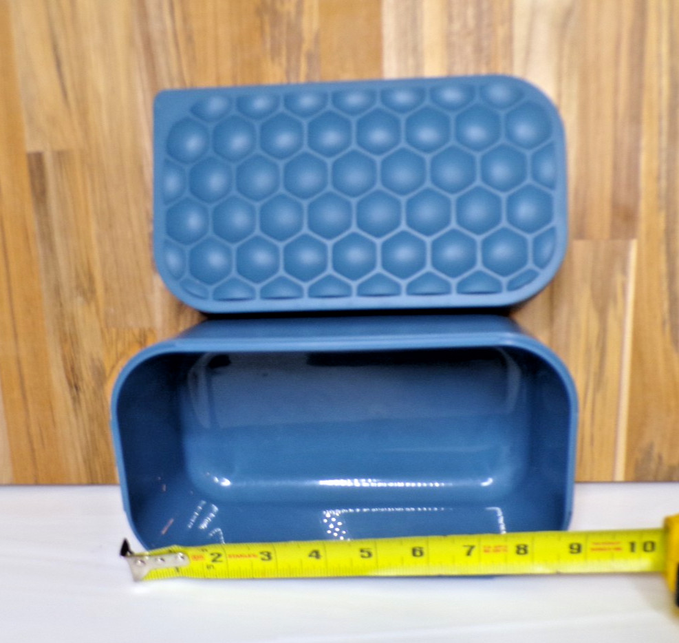 Blue Crofton Ice Tray & Container