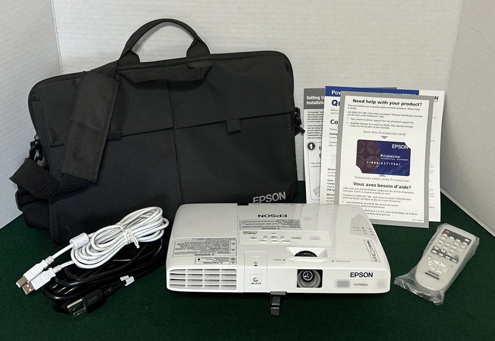 EPSON PowerLite 1770W LCD Projector   ~   Model H362A   ~   Excellent Condition
