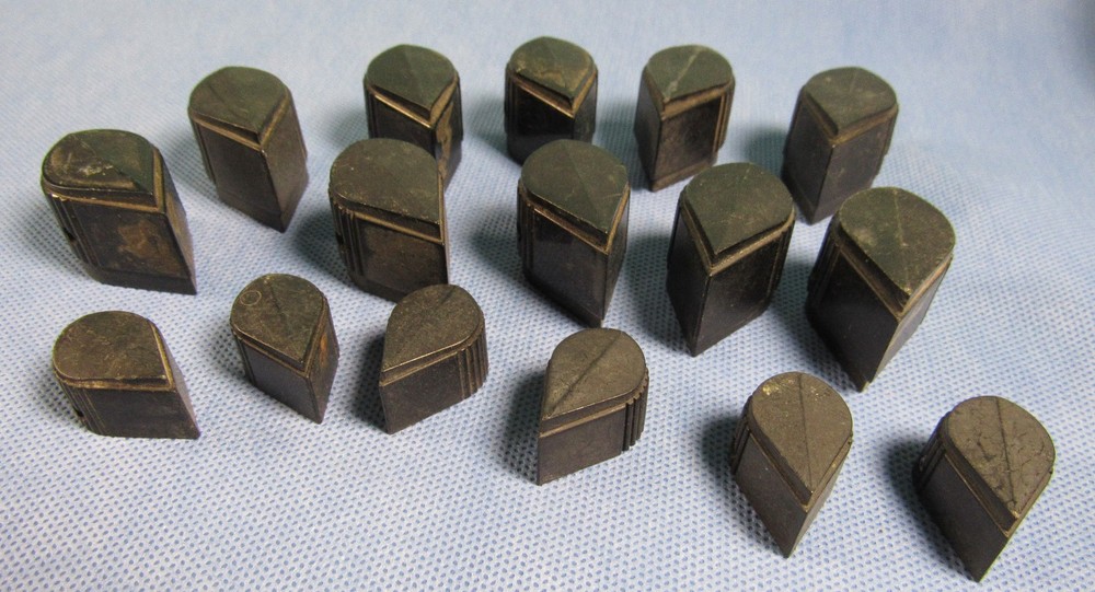 Raytheon & Unbranded Teardrop Set of 16 Pointer Control Black Knobs Vintage