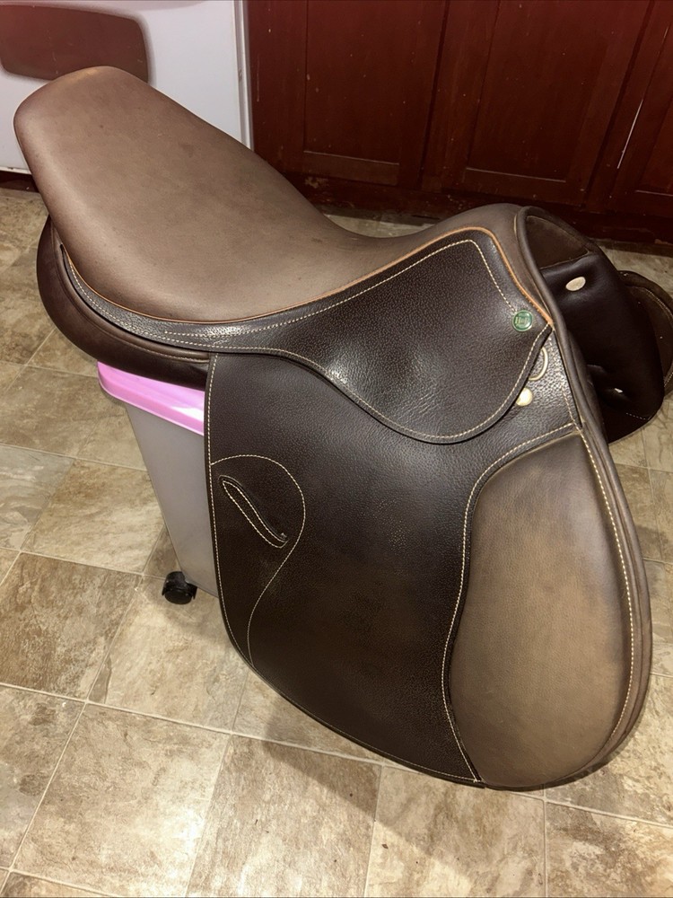 19in Memor x Close Contact Jumping Saddle