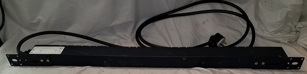 Sentry Basic Cabinet Power Distribution Unit Expansion Unit PDU CB-24V1-C20 Used