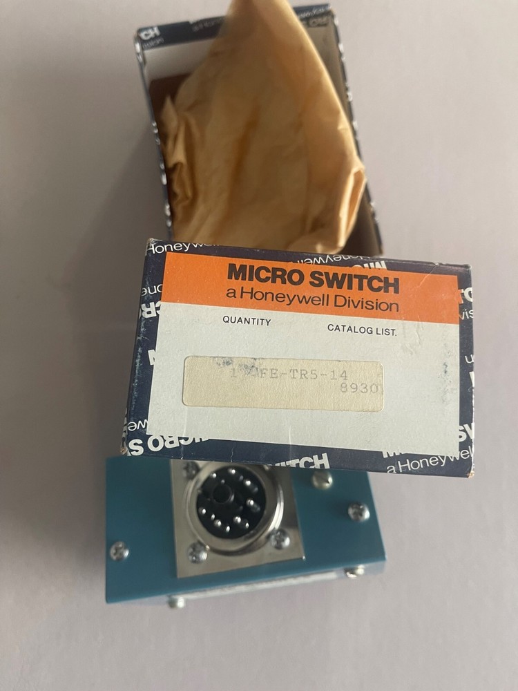 Honeywell Micro Switch FE-TR5-14 Photoelectric Sensor Control TR Logic Module