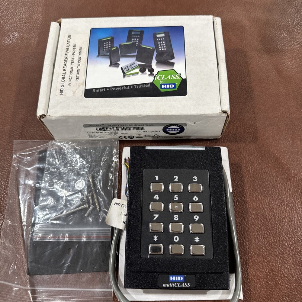 HID MultiClass RPK40 Keypad Wall Switch Reader 6136CKN000000