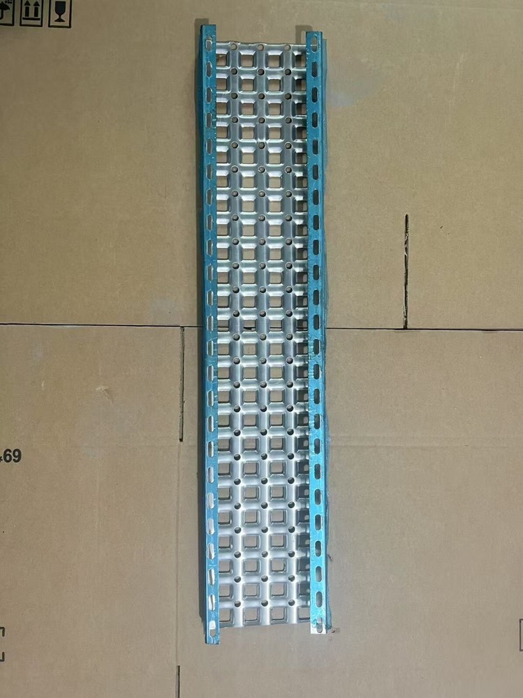 Upper Step Long 36" For International Prostar