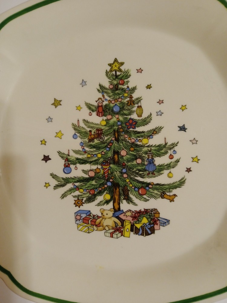 Nikko Christmas Tree Cake/Cookie Serving Platter 10"