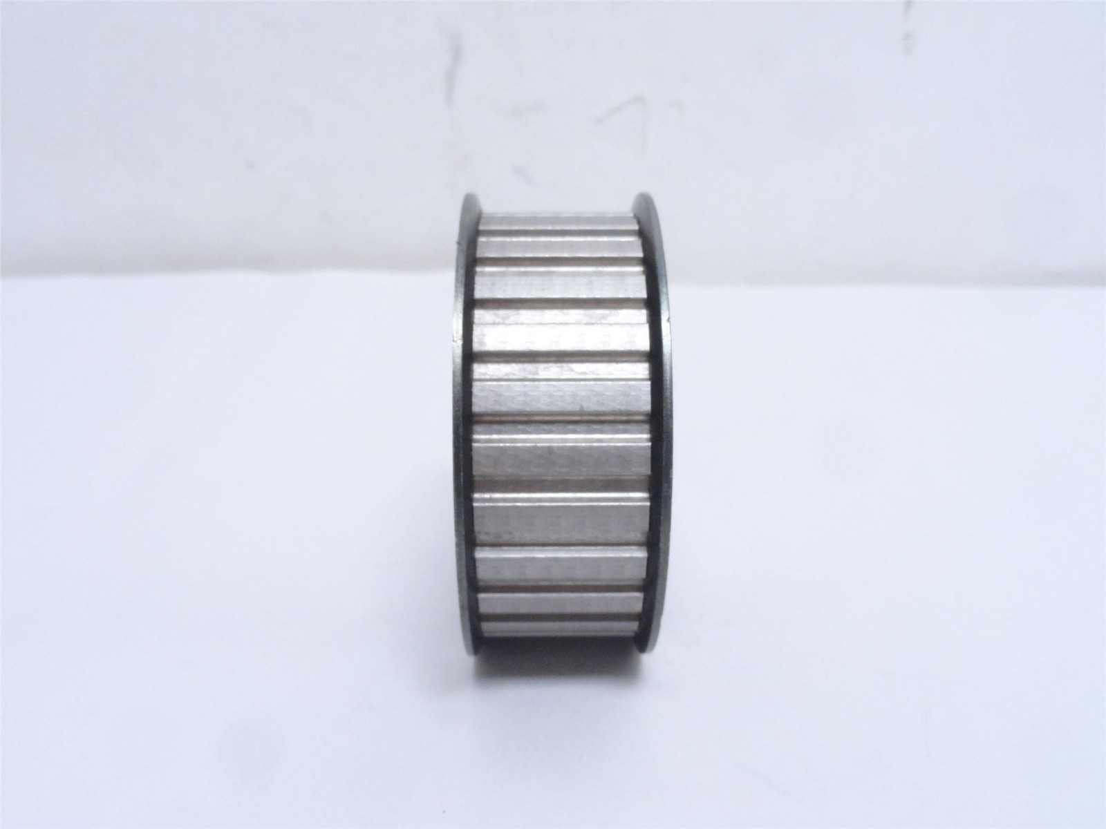 249245 New In Box; Dodge TL26L100-1210 Bushed Timing Belt Pulley; 26 Tooth