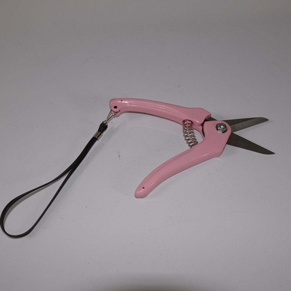 KAI Pink Shears Scissors Cutters