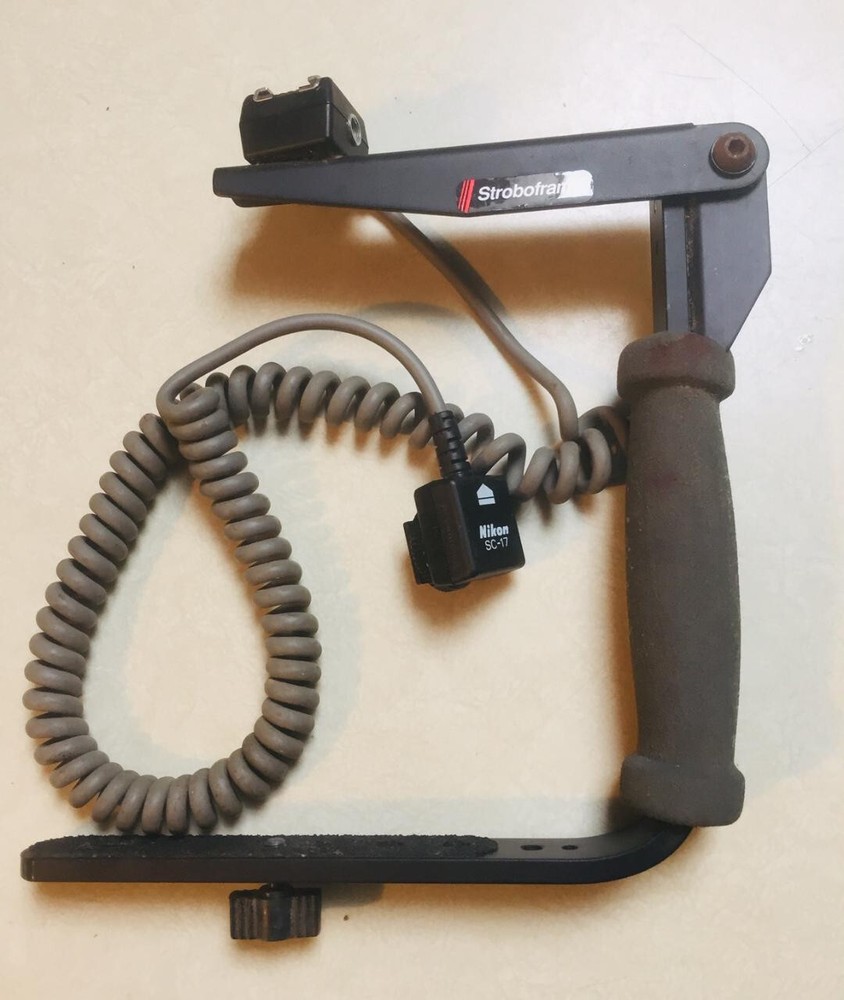 Stroboframe Professional Flash Bracket w/Nikon AF SC-17 Ext Sync Cord - REDUCED