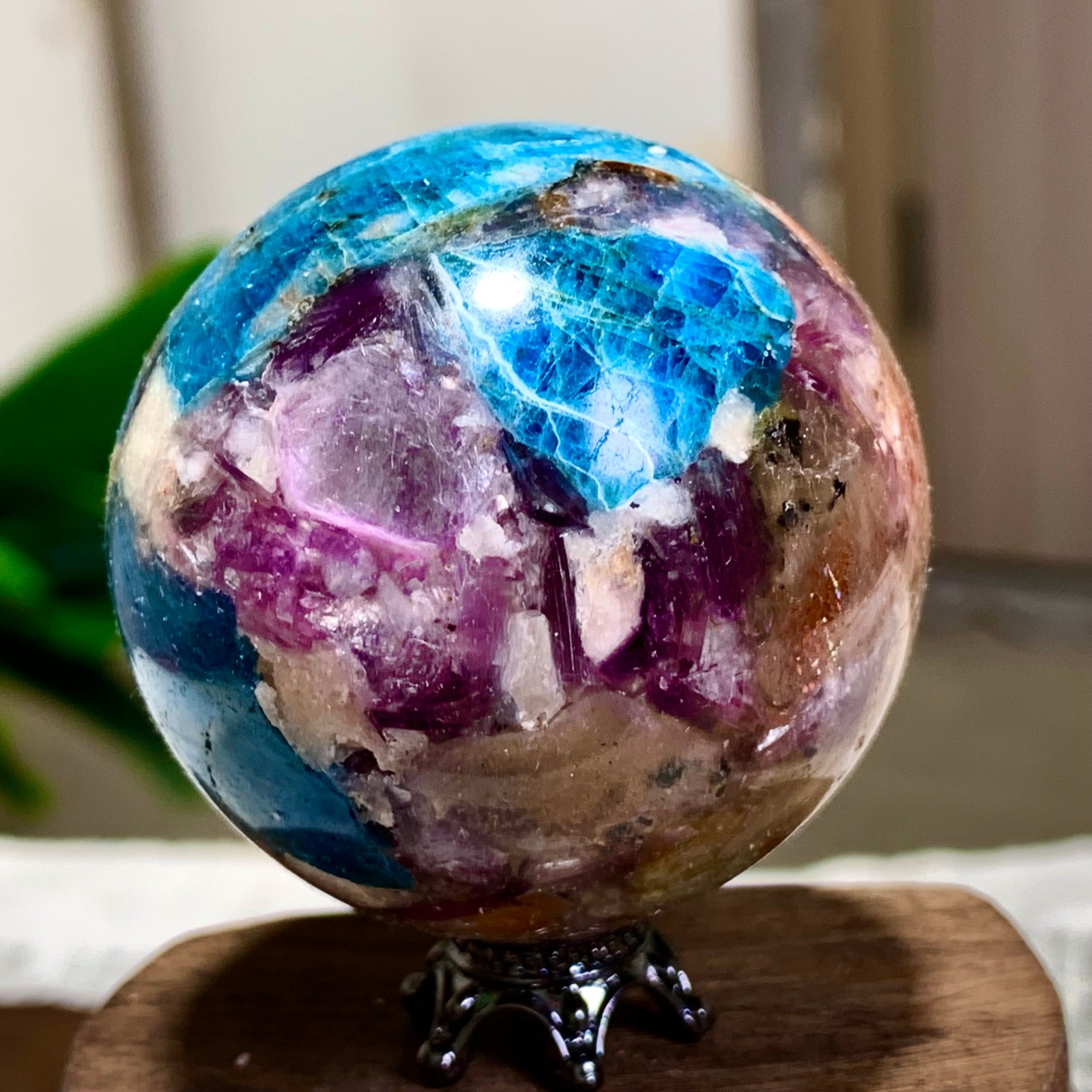 114G Natural Blue Aptite +Sun Stone purple lepidolite Sphere mineral sample