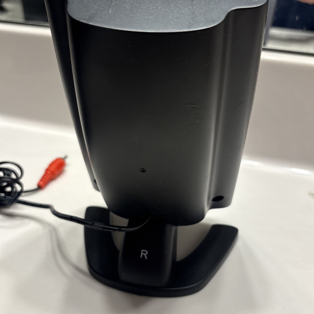 Labtec 3-PieceFlat Panel Multimedia Speaker System TESTED - Works GREAT!