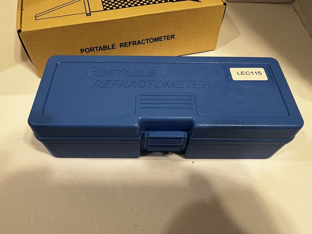Portable Refractometer ATC LEC115 New in Case & Box