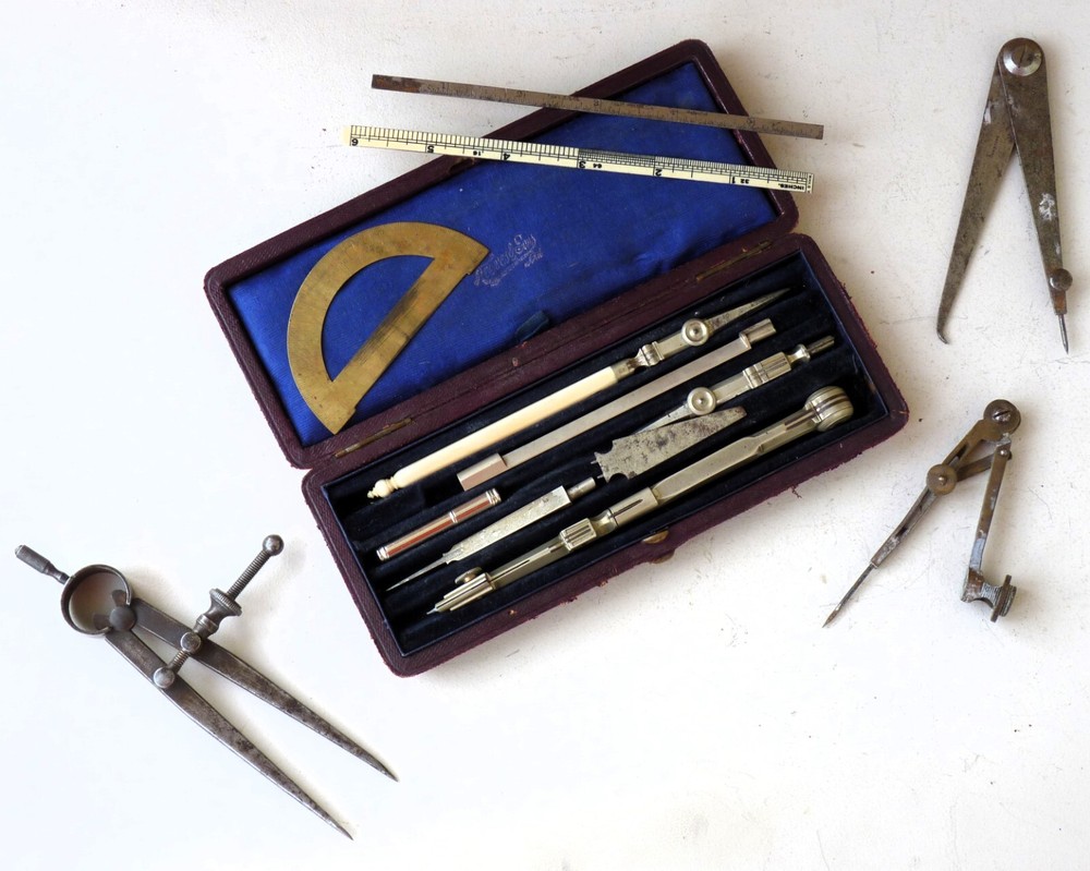 Drawing set & Compass Reeves ? Vintage Drawing tools