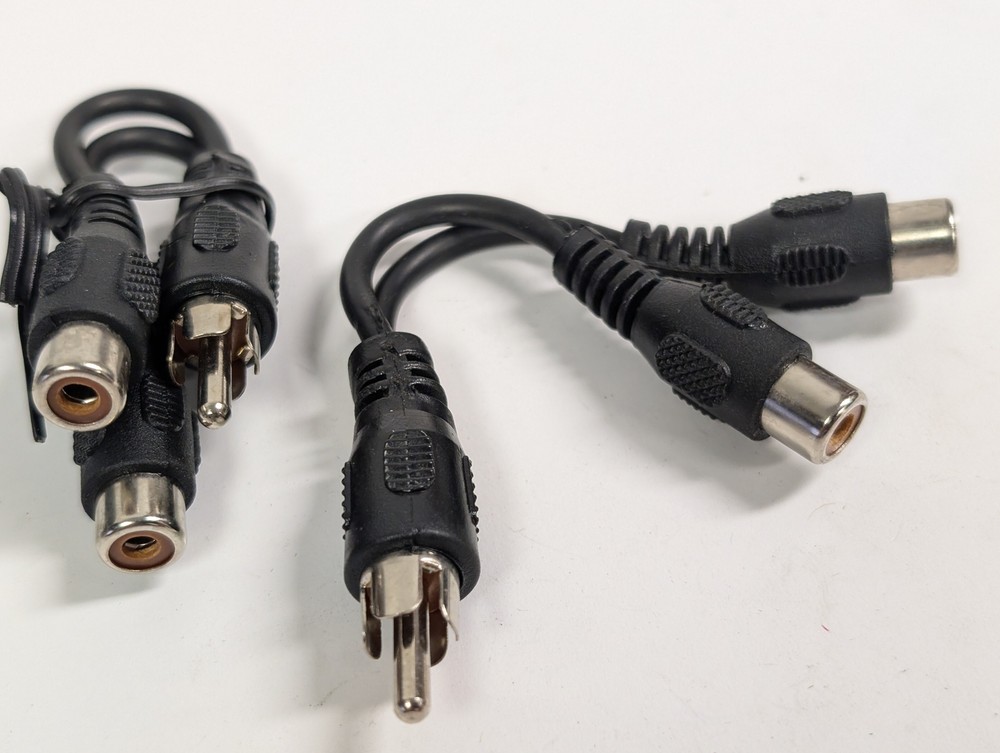 SHIELDED AUDIO Y CORD RCA PLUG TO TWO RCA JACKS (2 PACK)
