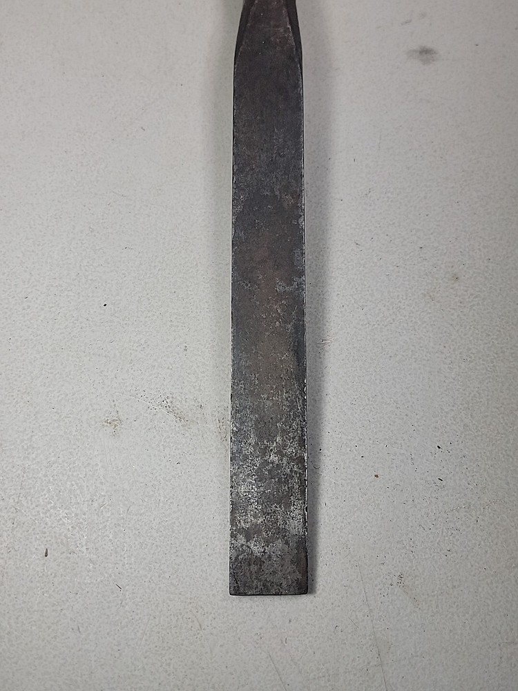 ANTIQUE VINTAGE W. BEATTY & SON MILLWRIGHT 1" SOCKET FRAMING CHISEL 17-5/8"