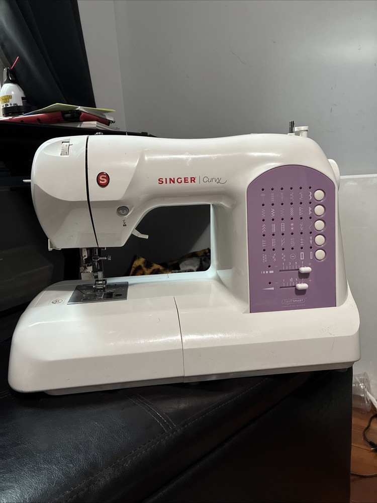 Singer | Curvy 8763 Sewing Machine GREAT CONDITION