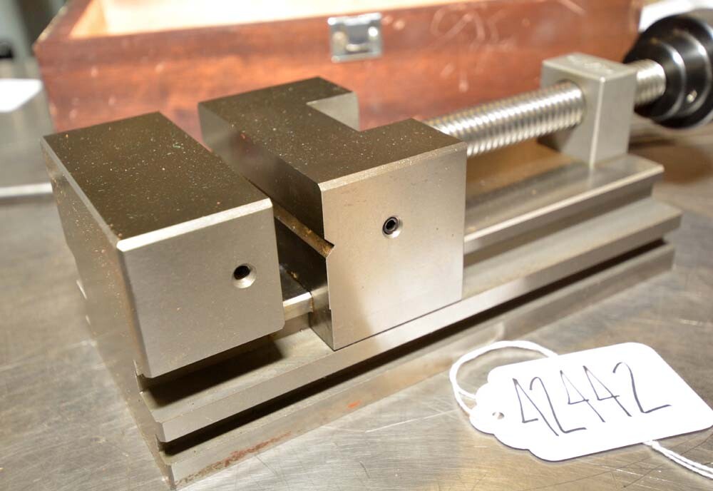 Japan Automatic Machine Co. Precision Vise (Inv.42442)