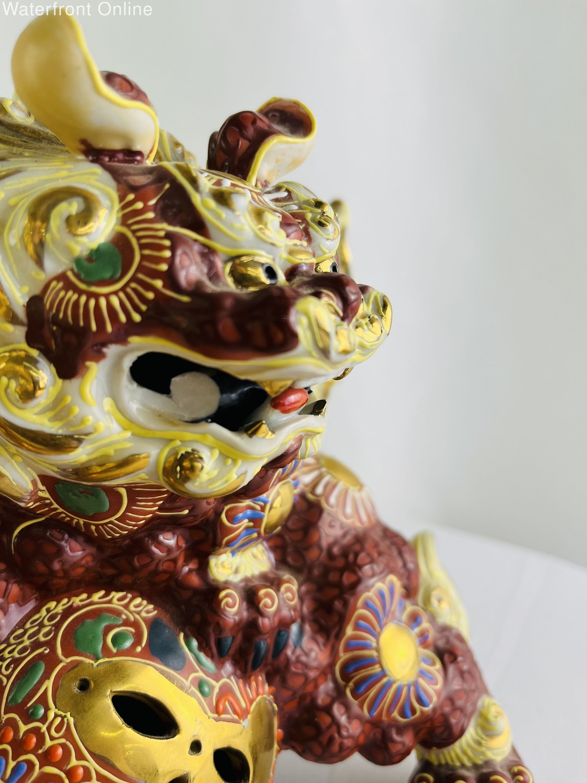 Kutani Shishi Foo Dogs Guardian Lions Red with Gold Accent Vintage Chinoiserie