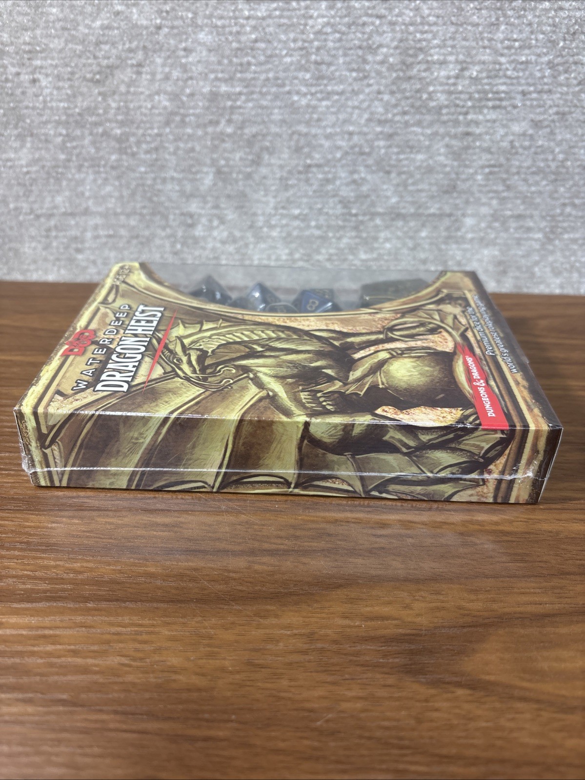 D&D Waterdeep Dragon Heist Dice Set with Life Counter, New