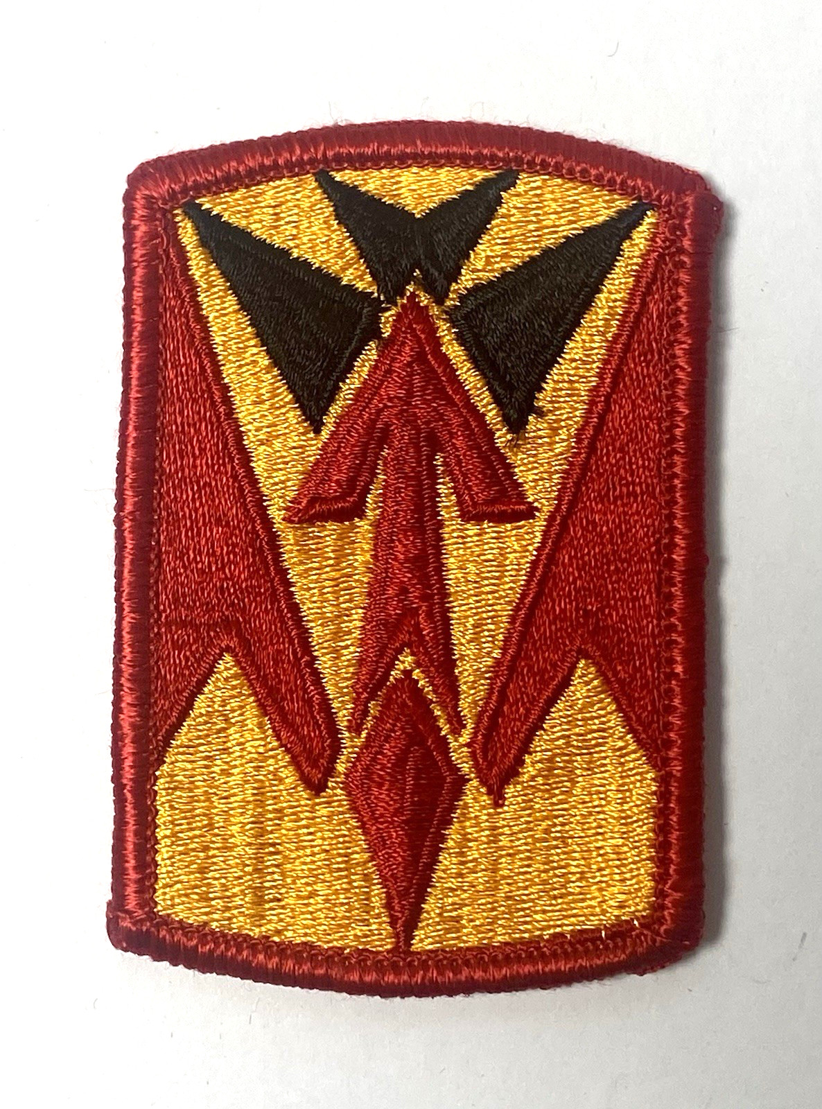 1 Vintage U.S. Army 35th Air Defense Artillery Color Merrowed Edge Patch NOS