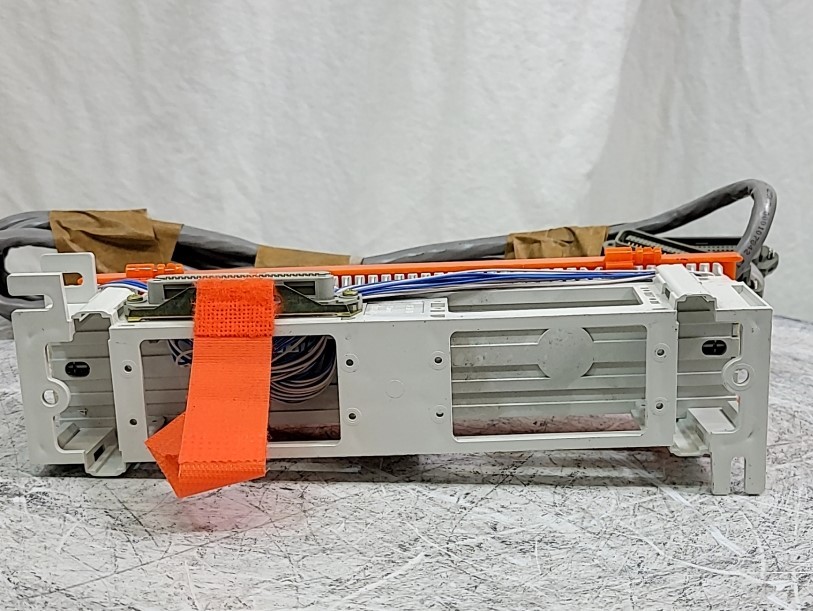 SIEMON M1-60R Network Block 50-pin