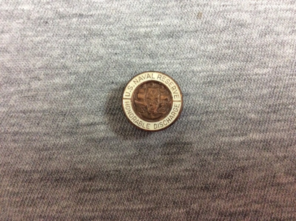 Vintage US Naval Reserve Honorable Discharge Collar Button