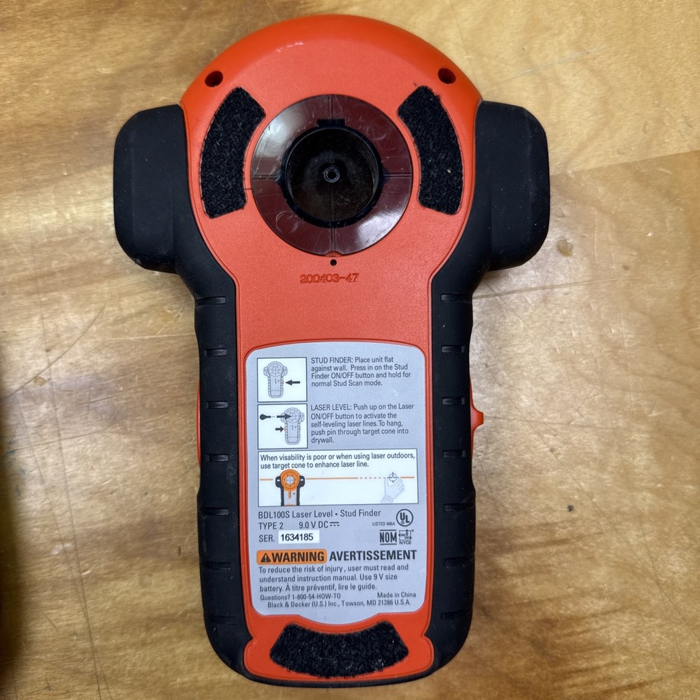 Black & Decker BDL190S Bullseye Auto Leveling Laser w/Stud Sensor + Storage Case