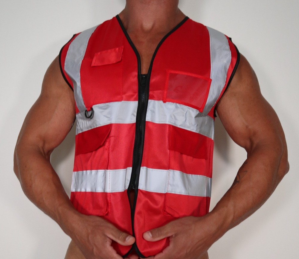 RED REFLECTIVE VEST SIZE LARGE