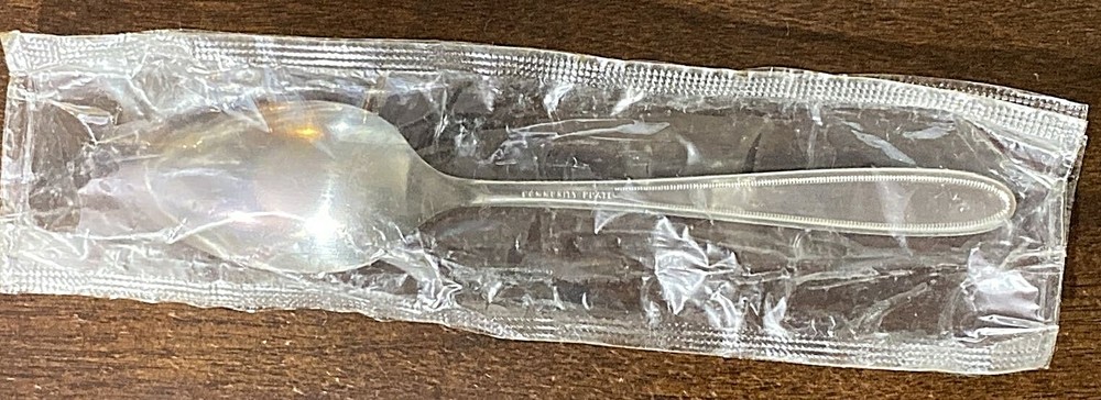 ONEIDA COMMUNITY SILVER -- GROSVENOR PATTERN -- 6" SILVERPLATE TEASPOON