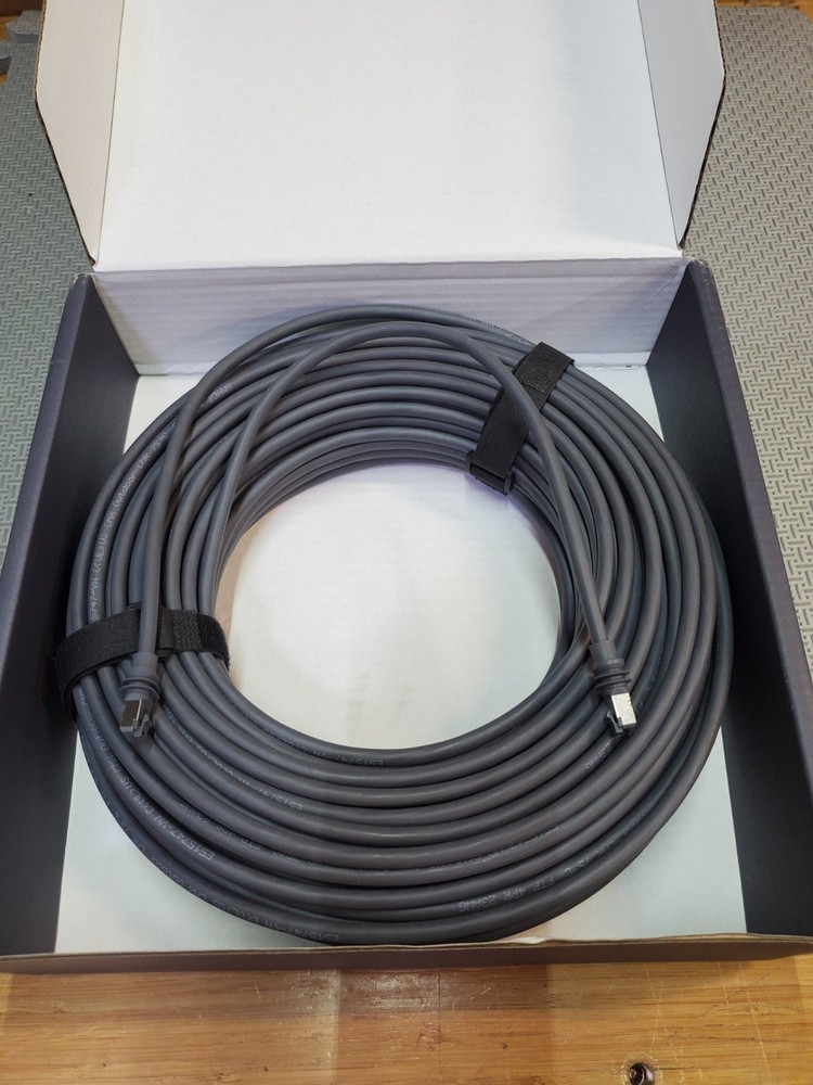 Starlink mount and cable
