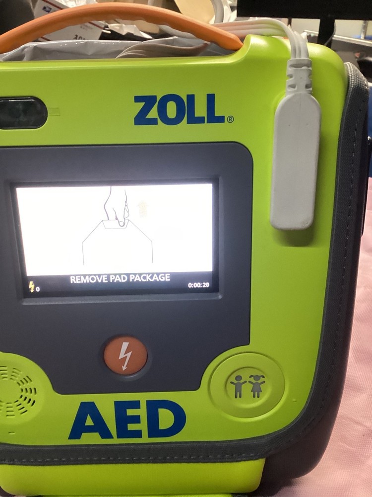 Zoll AED 3 Defibrillator Automatic