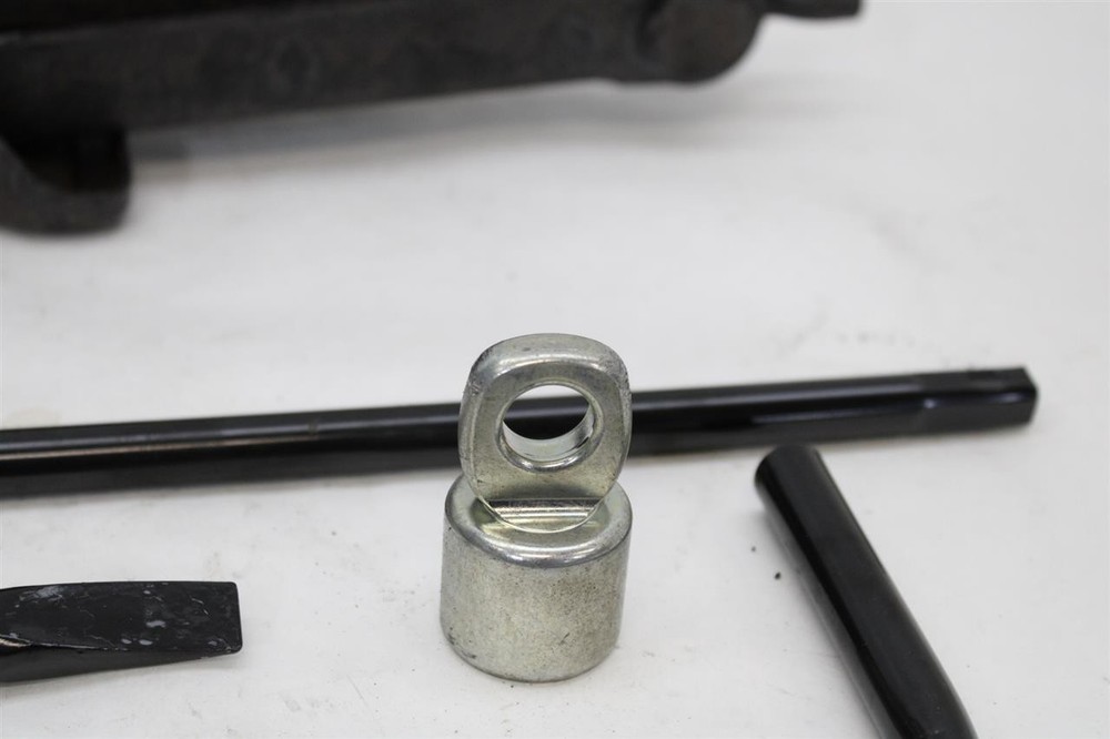 Used Floor Jack fits: 2015 Toyota Highlander Grade A